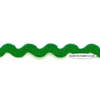 Ric Rac Ribbon in Green - 7mm